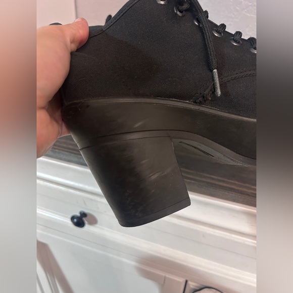 Size 7.5 ANDREA Black Lace-Up Ankle Chunky Boots Alt Fall Winter Goth - Picture 5 of 7